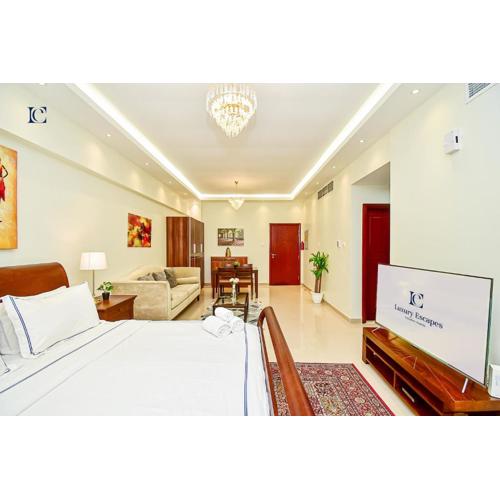 Luxury Escapes - Modern Studio Apt - Steps to Metro, Marina Mall and JBR Beach - Marina Pearl