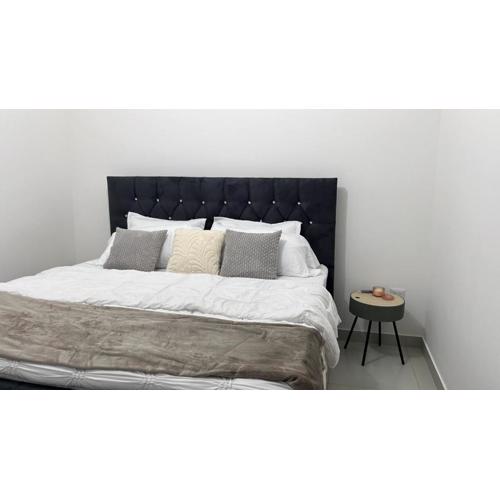 Luxury first floor Apartment Pool kingside suite