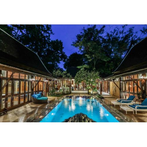 Luxury Hannah Villas