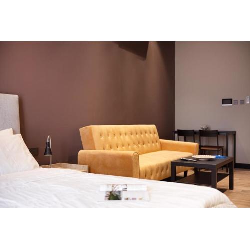 Luxury home away Studio by Spacey Duqm 81