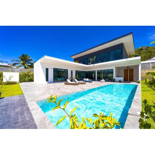 Luxury Large 3 Bedroom Pool Villa! - KH-C5