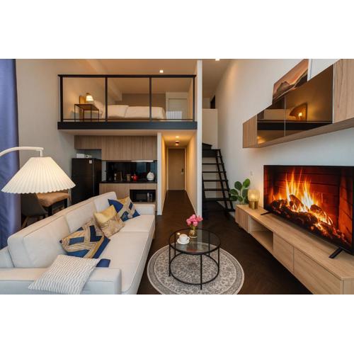 Luxury Loft with Stunning 25th Floor View