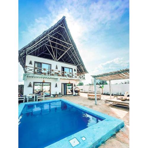 Luxury Mnemba Villa with Private Pool 100m to Beach