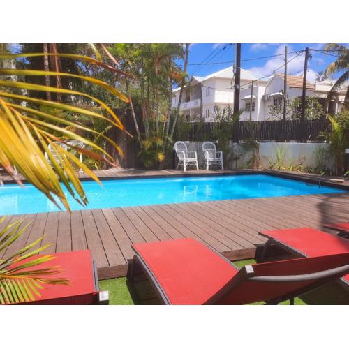 LUXURY MODERN apartment - Excellent location 50m from the beach, restaurants, bars, shops