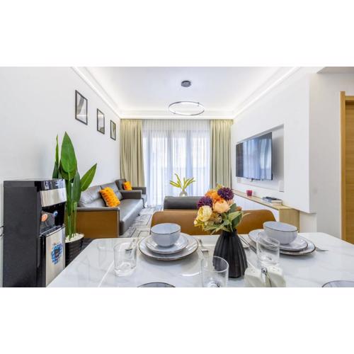 Luxury Nairobi 1BR with Heated Pool, Gym and WiFi near Junction Mall Lavington