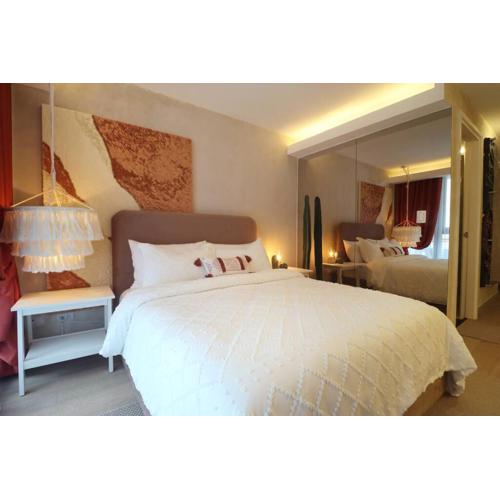 Luxury Oasis in Makati with Balcony