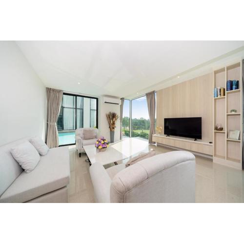 Luxury Pool Access 2BR Patong