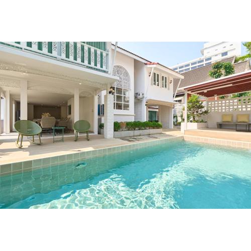 Luxury Pool Villa in the Heart of the Chiang Mai