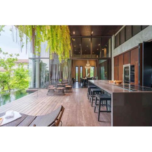 Luxury Pool Villa with Jacuzzi & Lift by Thonglor