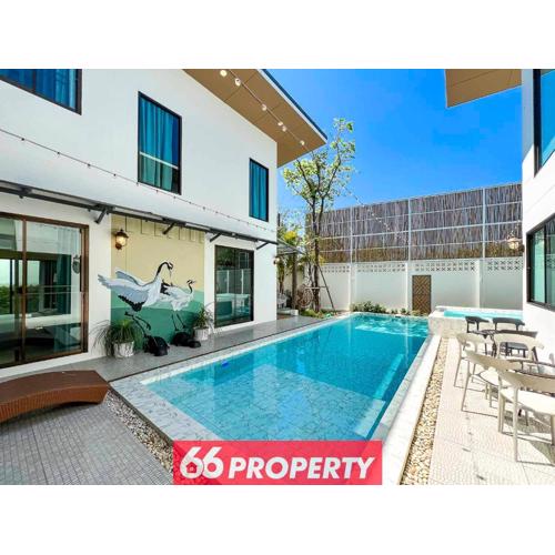 Luxury Pool Villa with Jacuzzi & Pool Table