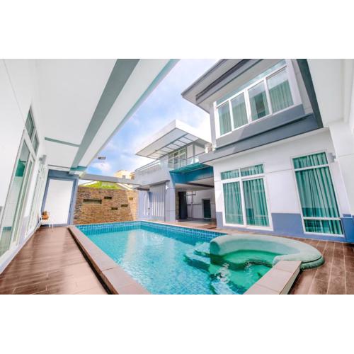 Luxury Pure Modern Pool Villa 5Bed KTV Gym Nr BTS&Central