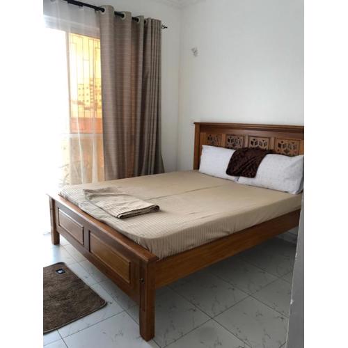 Luxury Queens Studio