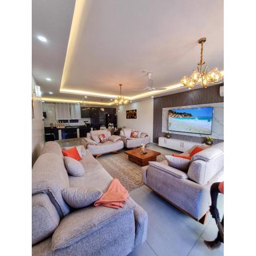 Luxury Sea View Hideaway - Steps from Nyali Beach