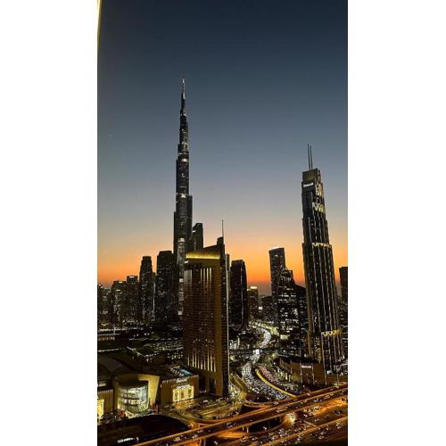 Luxury Stay Burj Views and Direct Dubai Mall Access