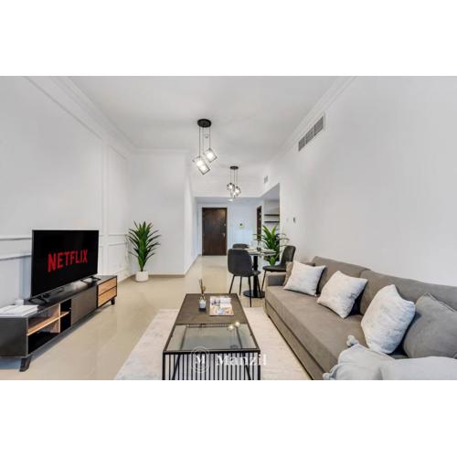 Luxury Studio Apartment in JVC near Circle Mall