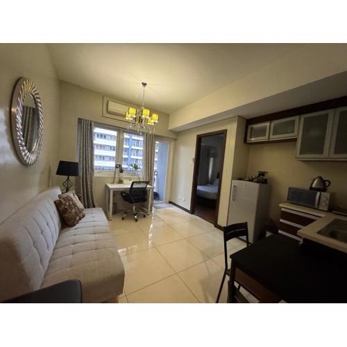 Luxury suite next to Shangrila and Westin Hotels