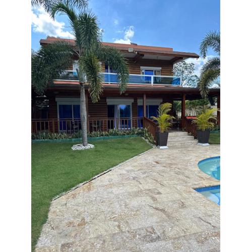 Luxury Villa with Pool, jacuzzi,Basketball and more