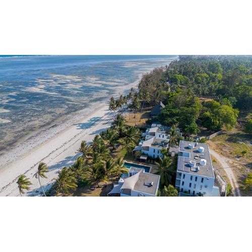 Luxus Ahadi-Beachfront-Villa mit Pool & Strandzugang bei Mtwapa Mombasa