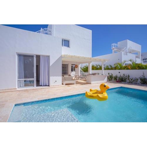 Luxusní vila s 3 ložnicemi a vlastním bazénem