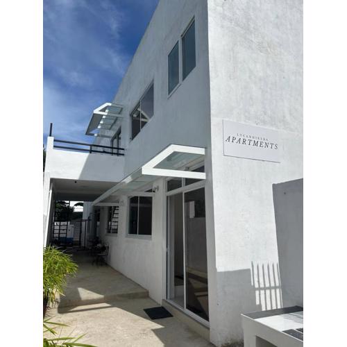 Lycanhikers Apartments