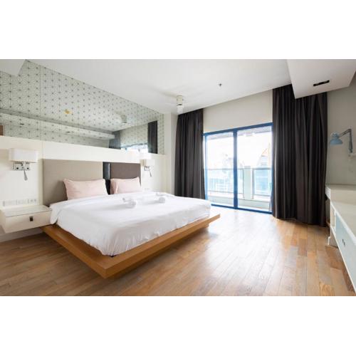 M Estate 2BR Private Residence, 300m to BTS Chit Lom