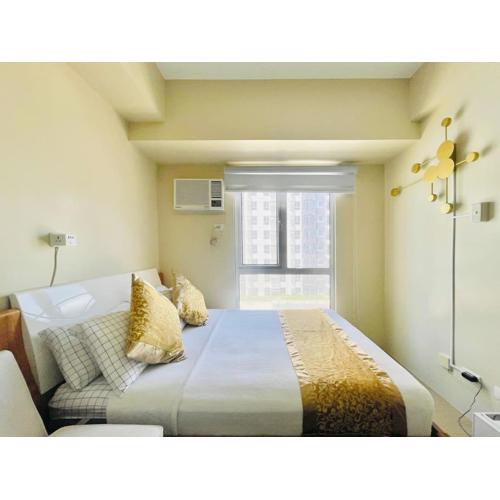 M2 Minimalist and Cozy Studio