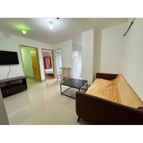 Mabolo 201 Family Room 2bedroom