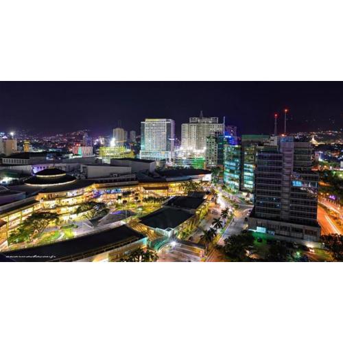 Mabolo garden flat a9 Rooftop Pool Shortwalk to Ayala Mall