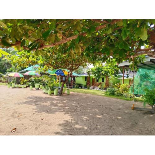 Mac beach campsite resort