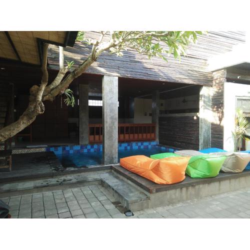 Made House Homestay and Dormitory