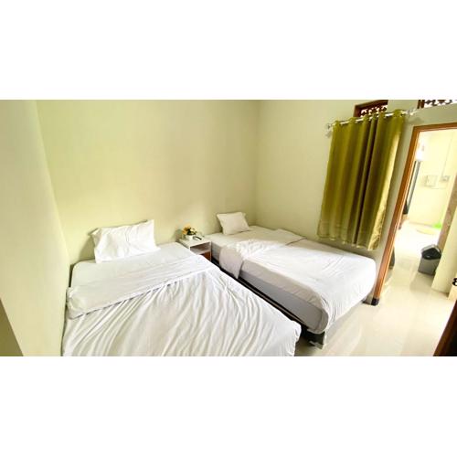 Madina Guest House Syariah near Gembira Loka Zoo Yogyakarta Mitra RedDoorz