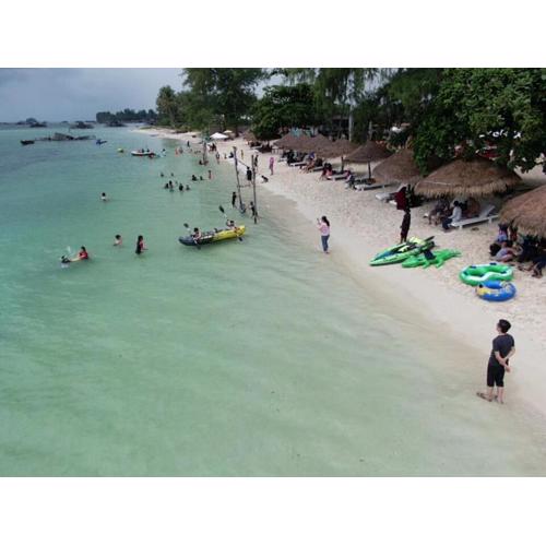 Madu Tiga Beach and Resort