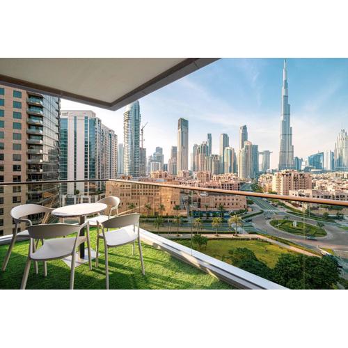 Magnificent Mesmerizing 2BR Burj Khalifa View