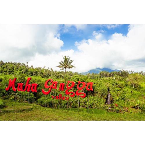 Maha Gangga Valley by ecommerceloka