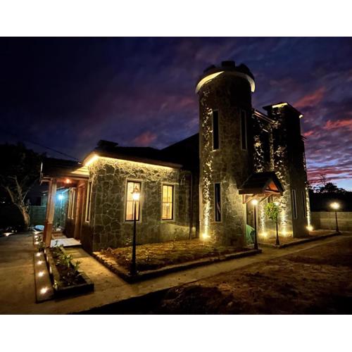 Mahaeliya Rock Castle