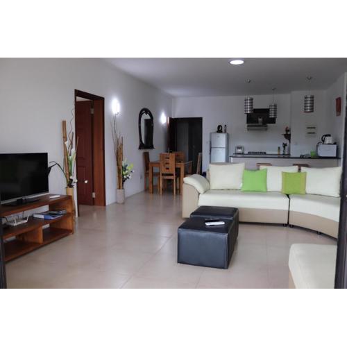 Mahina Luxury 2 Bedroom Apartment with Pool