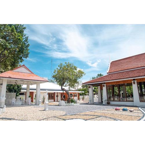 Maikaew Damnoen Resort