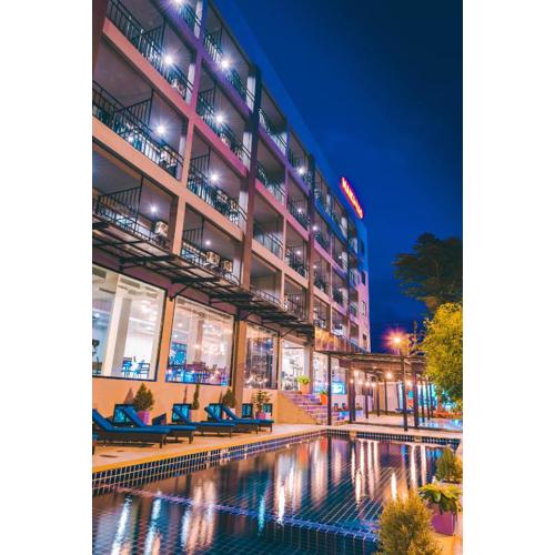 Maikhao Hotel, Phuket