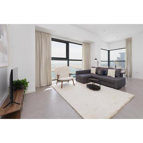 Maison Privee - Modern & Panoramic Sea View Apt on Al Reem Island