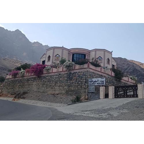 Majan View near Wakan