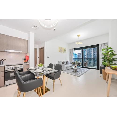 Majestic ActOne 1BR dowtown Dubai