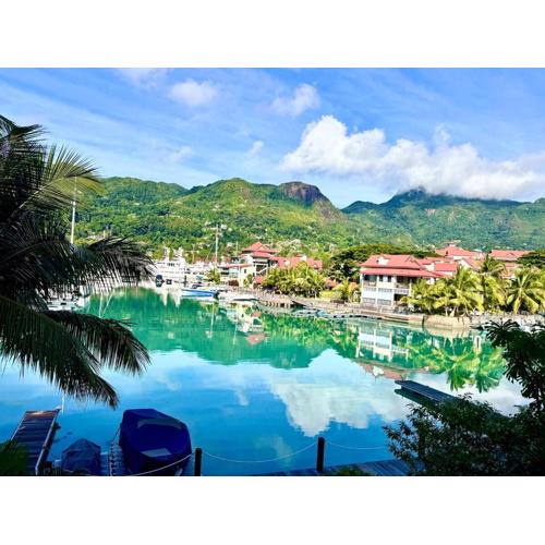 Majestic Views - Eden Island