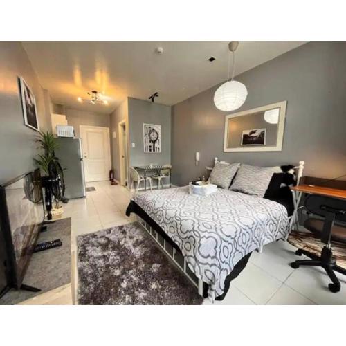 Makati - Sleeps 2 - Pool - Cinema - Gym - Garden