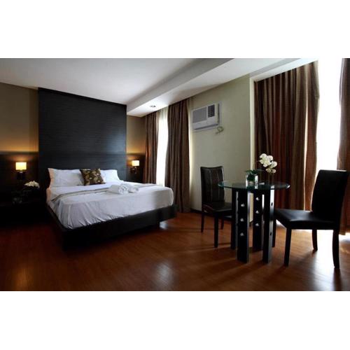 MAKATI Boutique Hotel near NAIA Airport Terminal 3 Edsa Pasay CBD