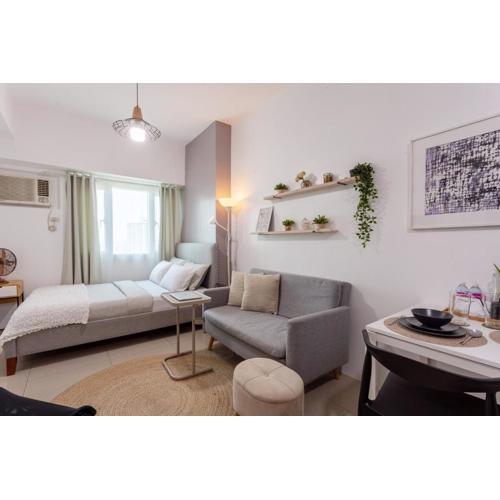 Makati Condo Near Airport & Greenbelt