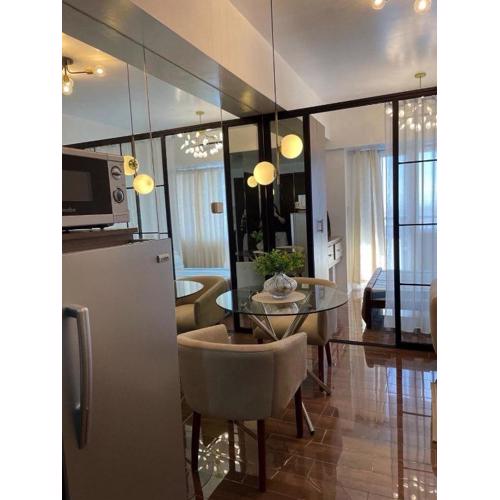 Makati Skyline Suite