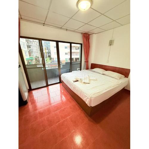 Malee Guesthouse & Restaurant