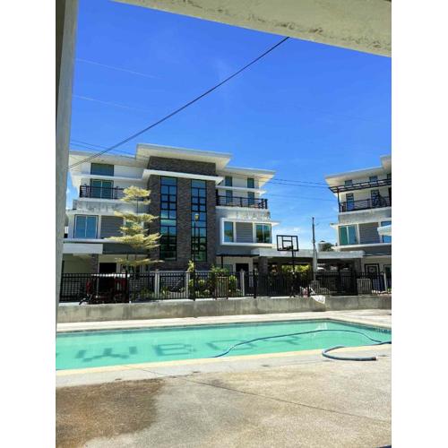 Malibu Lanang SMX convention nearby Full house