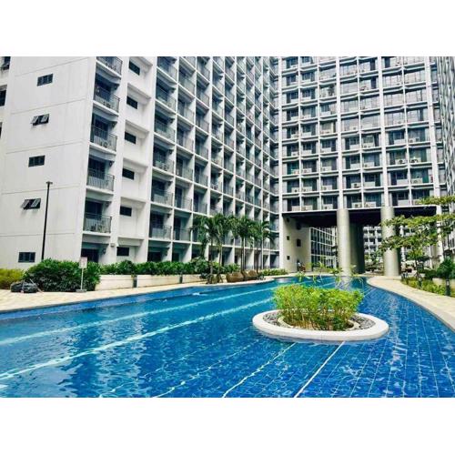 MALL Of ASIA-P00L Fr0nt- NEW 1 BR Condo with Balc0ny at Sh0re2