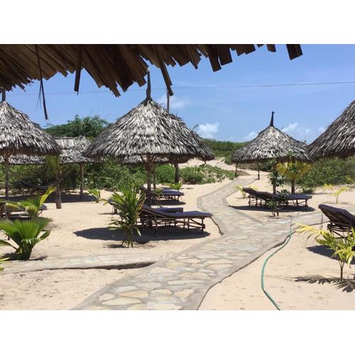 Mambrui Golden Beach Bar and Cottages